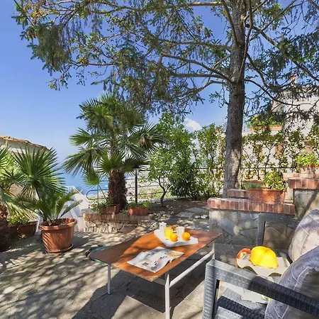 - Casa Augusta B Holiday home Sorrento
