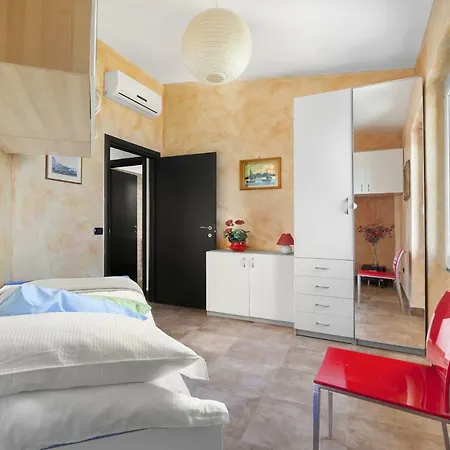 Holiday home - Casa Augusta B *