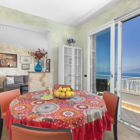 - Casa Augusta B Holiday home *